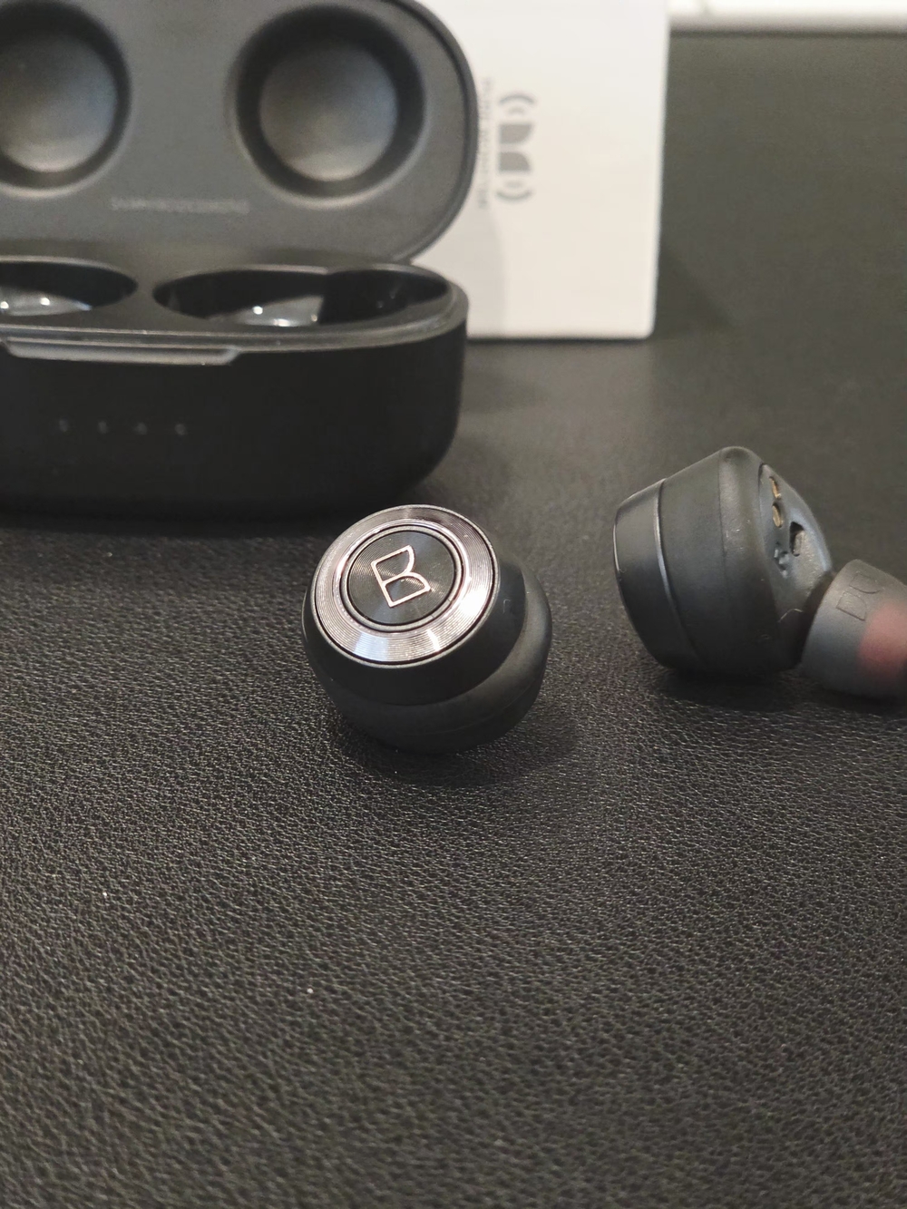Monster Achieve 100 Airlinks Wireless Earbuds – Black – Charging Case Included